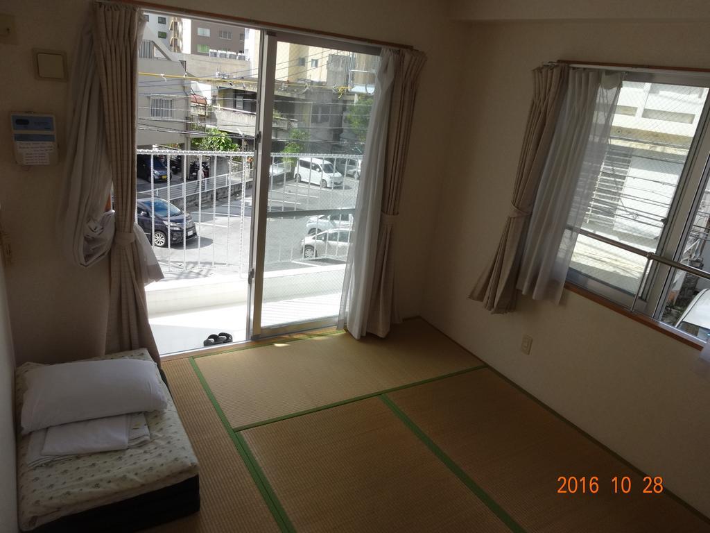 Minshuku Getto Hotel Naha Exterior photo