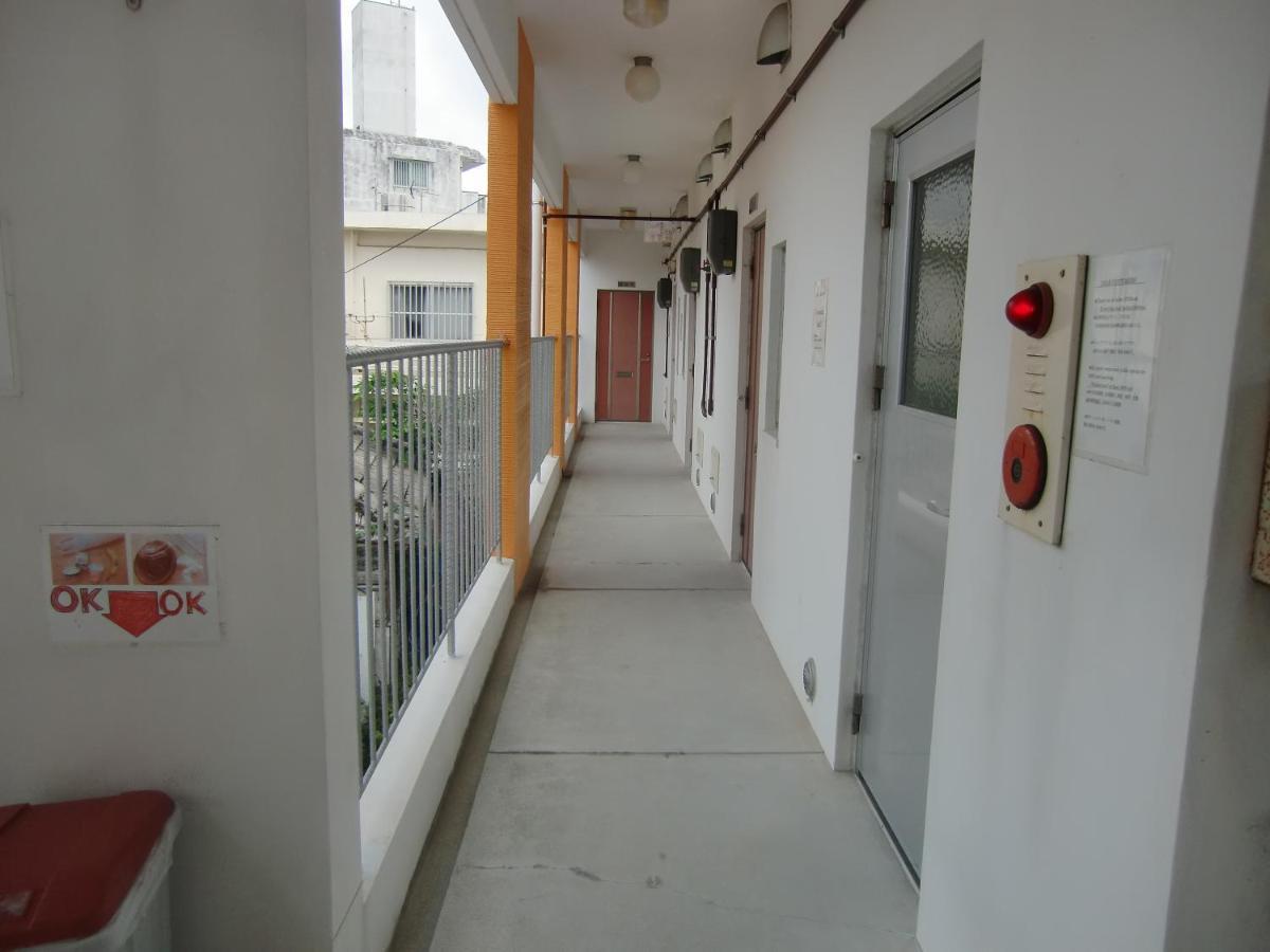 Minshuku Getto Hotel Naha Exterior photo